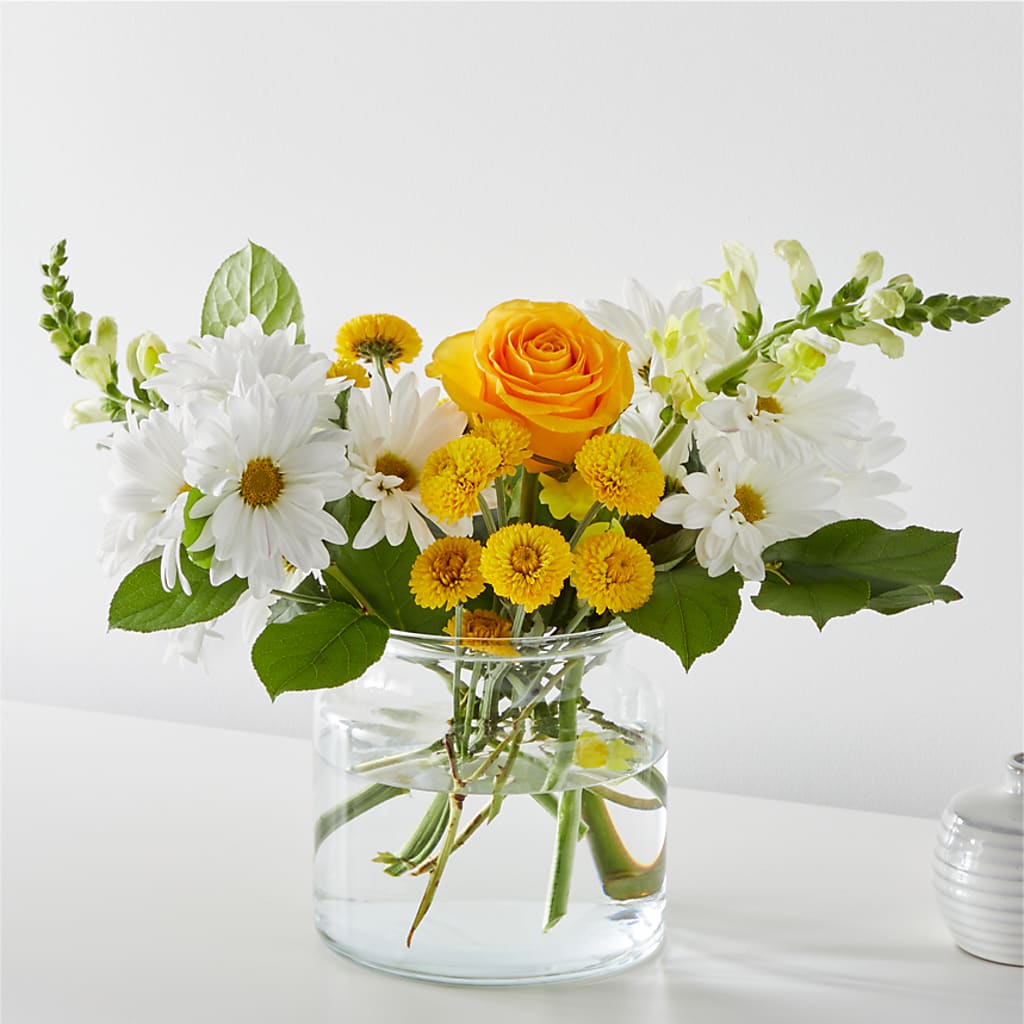 Sun Salutation Bouquet – Leysha Flowers, Middlesex NJ
