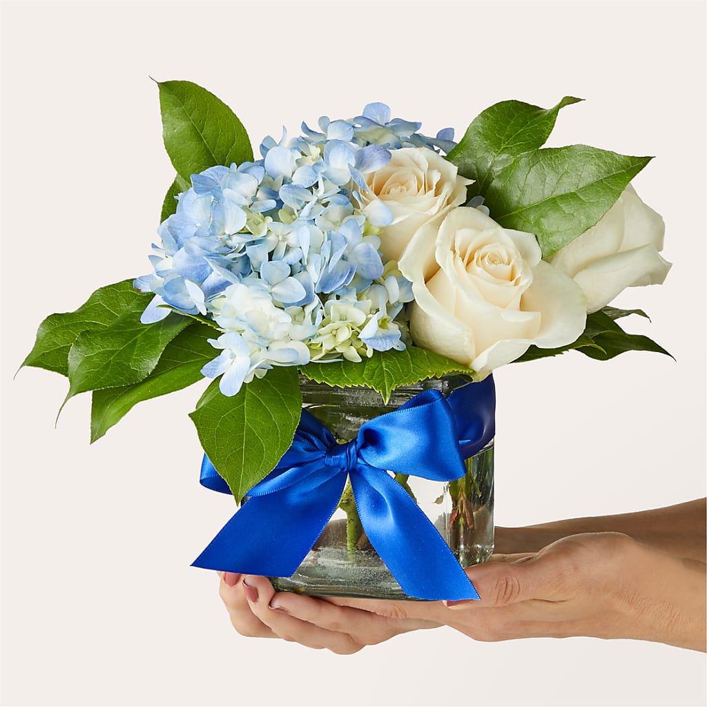 Sky Blue Delight Bouquet – Leysha Flowers, Middlesex NJ