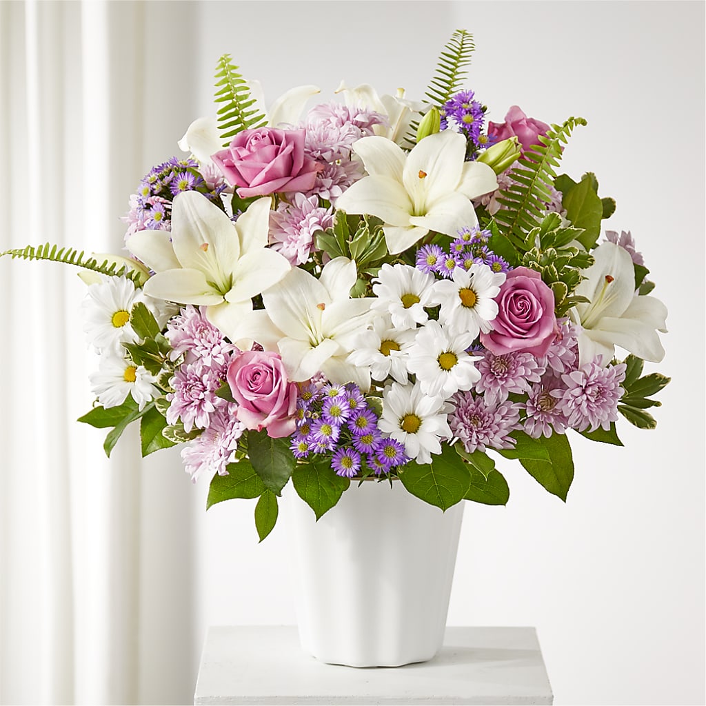Warmest Thoughts Tabletop Basket – Leysha Flowers, Middlesex NJ