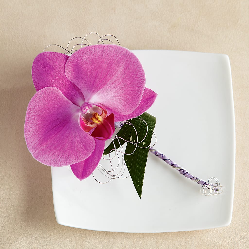 Glorious Boutonniere – Leysha Flowers, Middlesex NJ