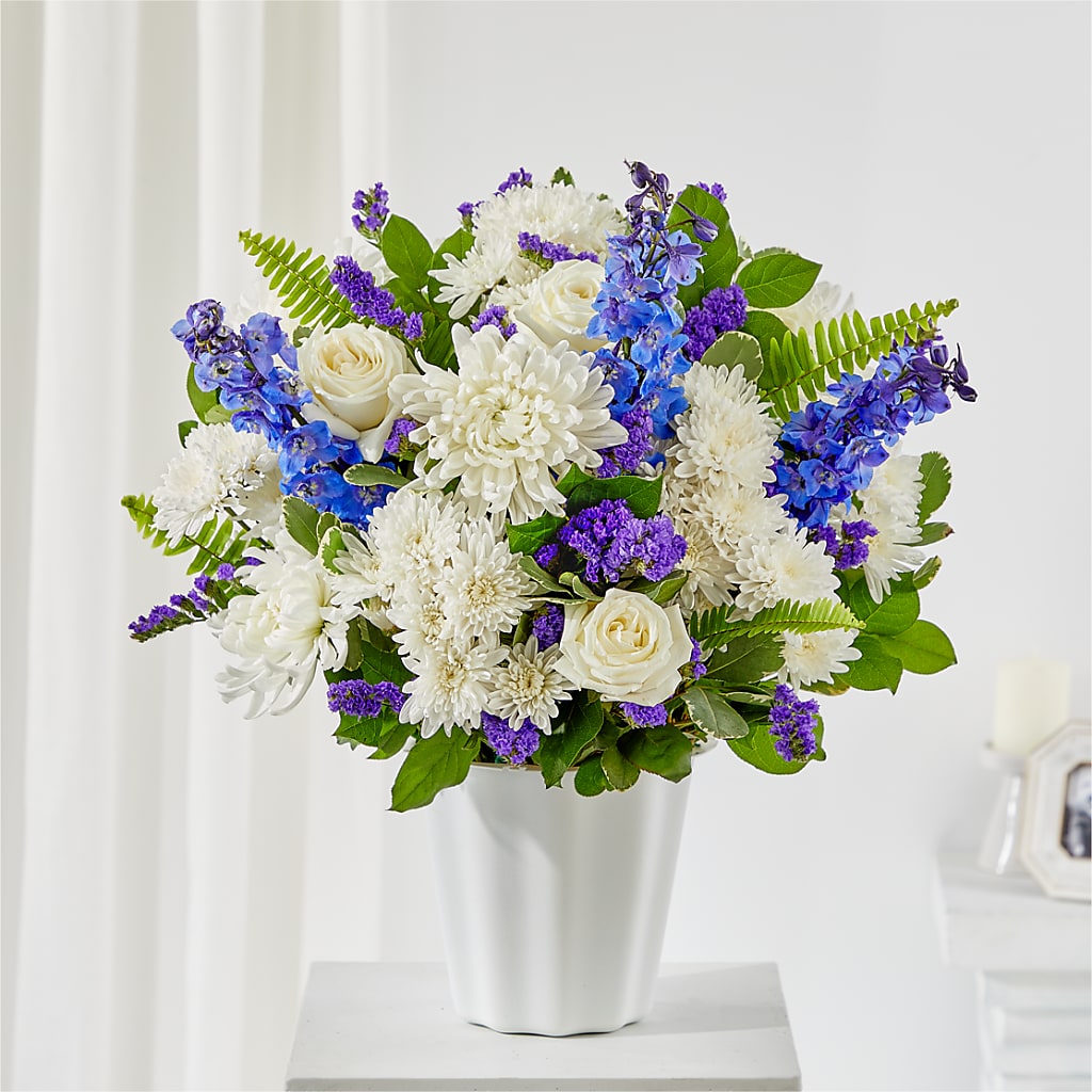 Hold Dear Tabletop Basket –  Leysha Flowers, Middlesex NJ